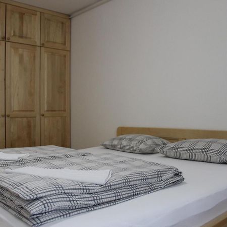 Apartman Black River พลิตวิชกา เยเซรา ภายนอก รูปภาพ