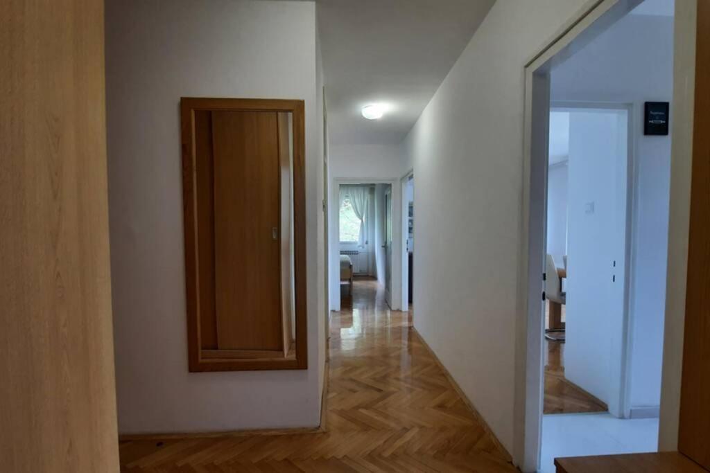 Apartman Black River พลิตวิชกา เยเซรา ภายนอก รูปภาพ